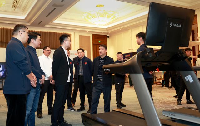 SHUA舒华亮相2025全国群体会：AI赋能体重管理让全民健身更智慧(图3)