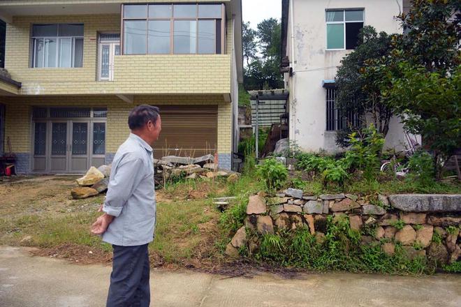 回不去的农村：堂叔花80万回老家建房养老结果才一年就跑回城里(图3)