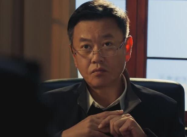 《以法之名》雷广发惨死三巨头现身才知洪亮的结局已写好了(图15) 《以法之名》雷广发惨死三巨头现身才知洪亮的结局已写好了(图15)